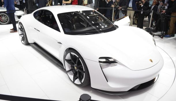 Autos Electricos - Porsche MissionE