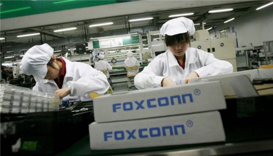 Robots reemplazan a 60.000 empleados en una fábrica de Foxconn en China