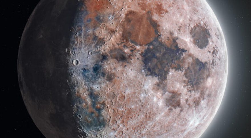 ‘Ridiculously Detailed’ Photo of the Moon Uses Over 200,000 Images