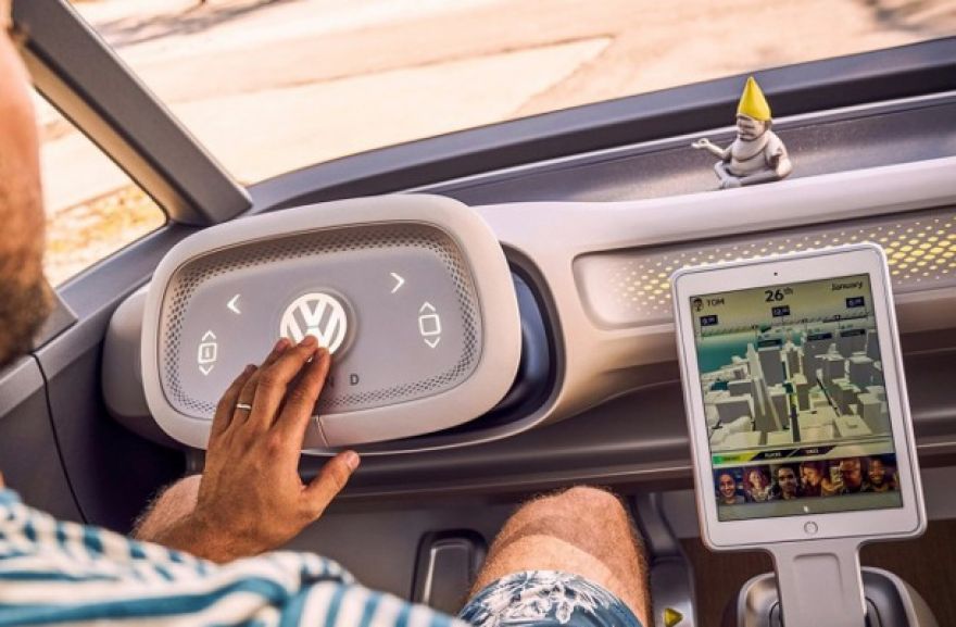 Autos Volkswagen contarán con sistema que permite compartir información entre vehículos