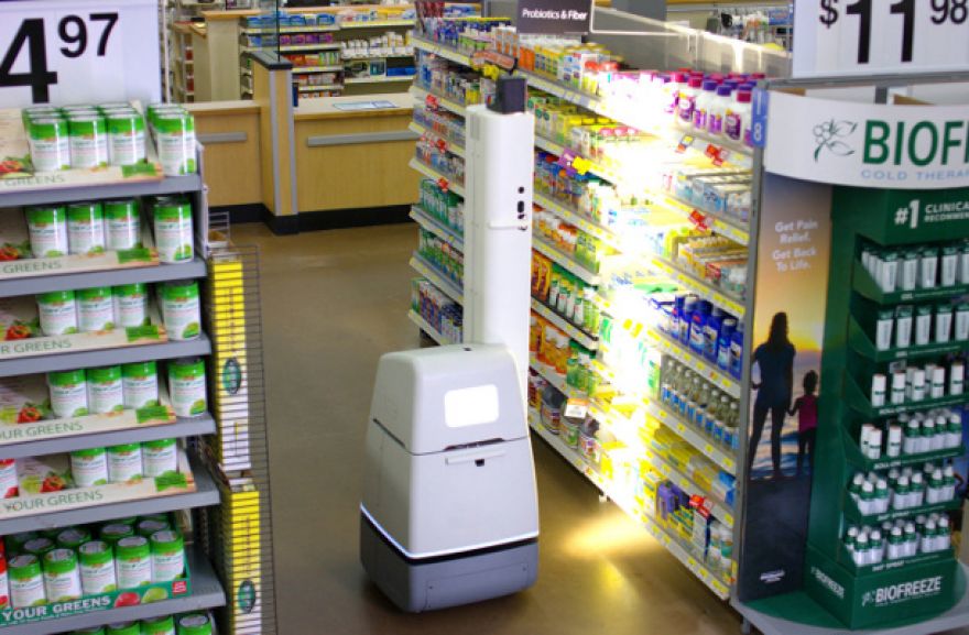 Robot se encarga de revisar que no falte nada en las góndolas del supermercado