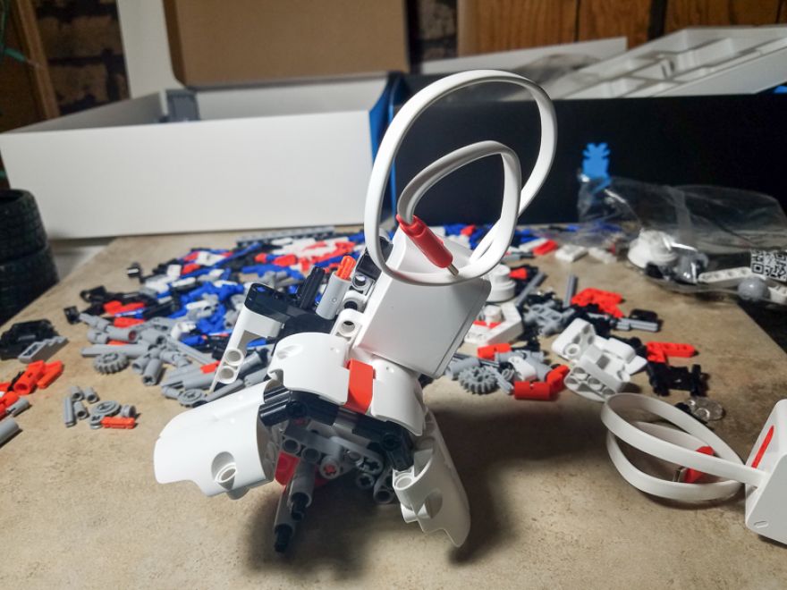 Review: Xiaomi’s Mi Robot Builder is 978 pieces of educational fun