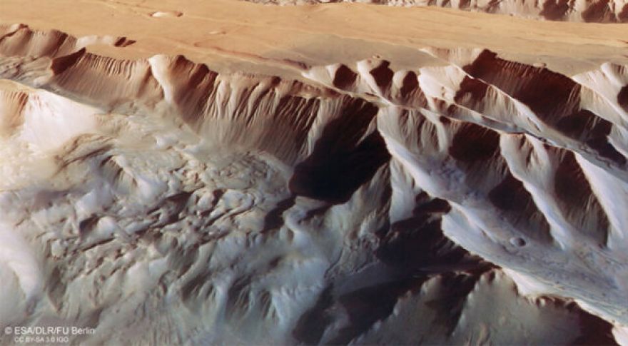 Mars Orbiter Photographs Canyon Five Times Deeper Than Grand Canyon